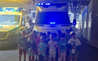 Kindergarten gelb besucht das Asana Spital Leuggern